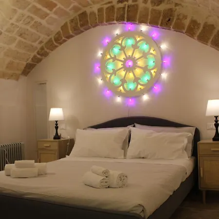 Travel Old * باري