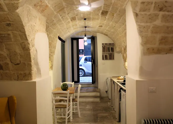 Apartment Travel Old