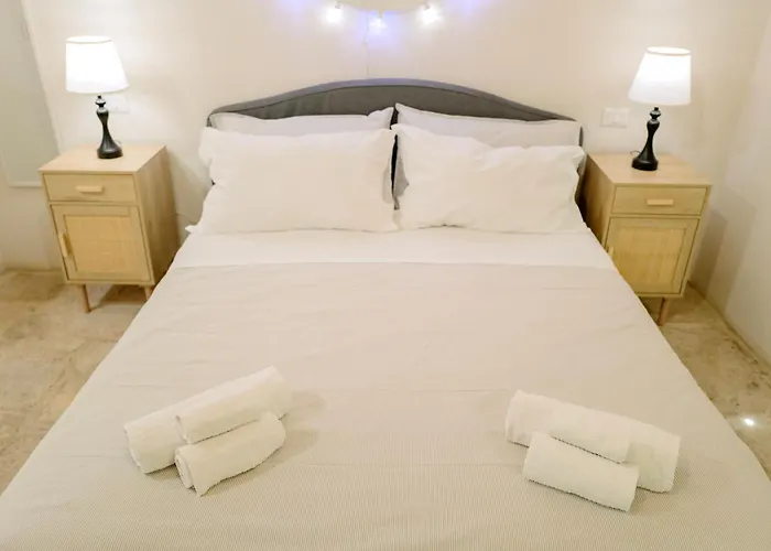 Apartment Travel Old